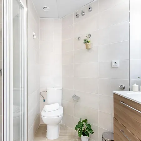M A R I V E N T 01 Apartment